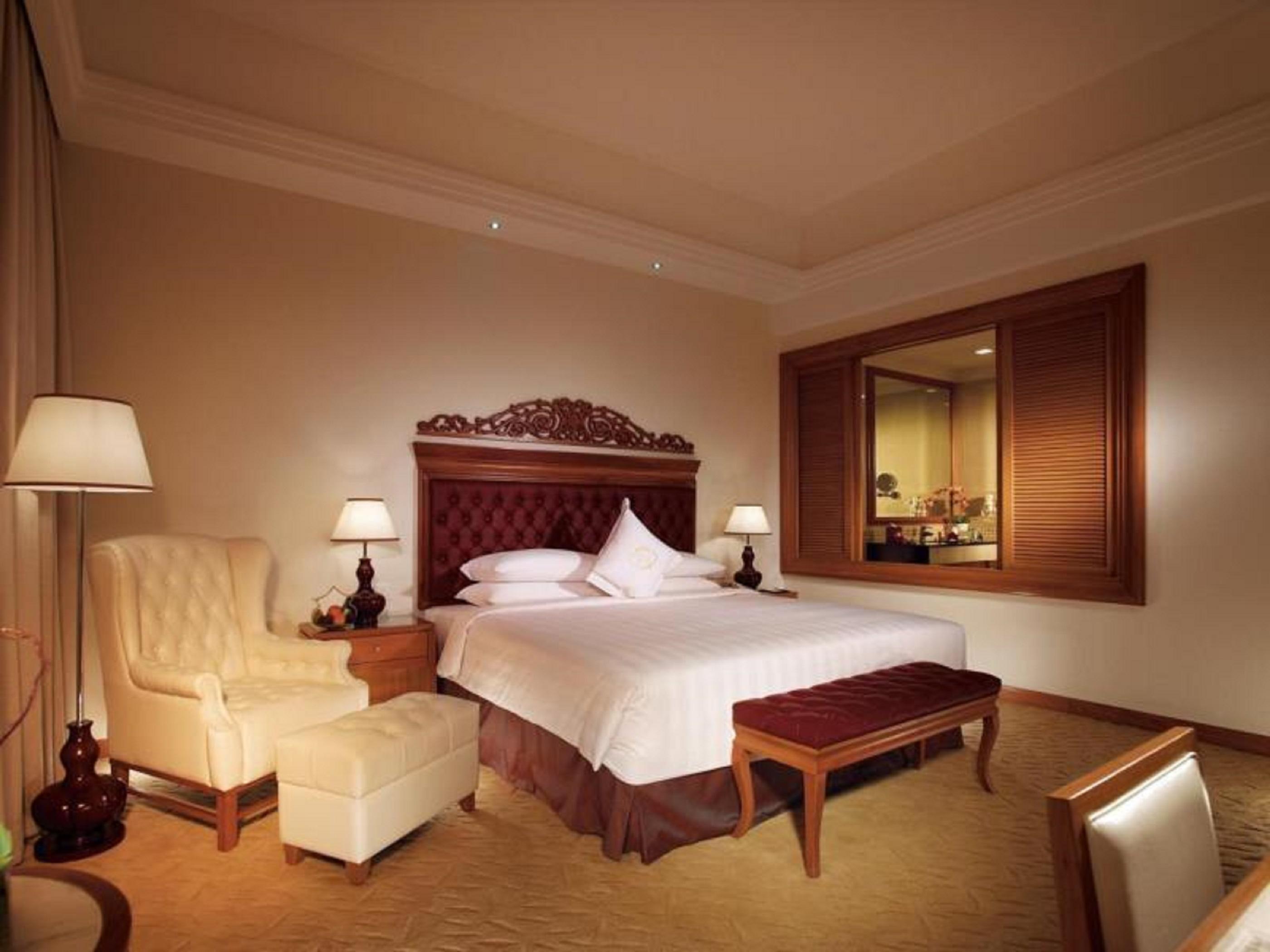 Royale Chulan Kuala Lumpur Hotel Kültér fotó A room at the hotel
