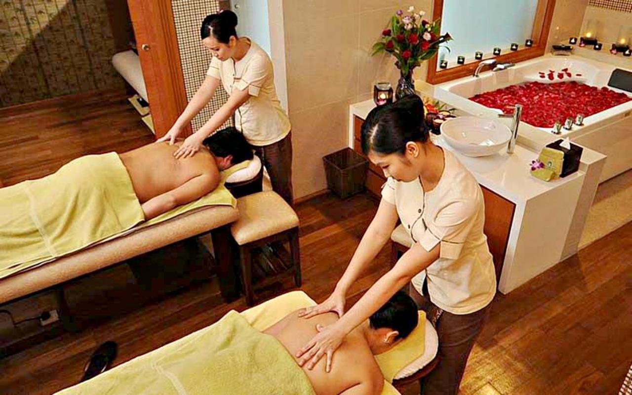 Royale Chulan Kuala Lumpur Hotel Kültér fotó Thai massage