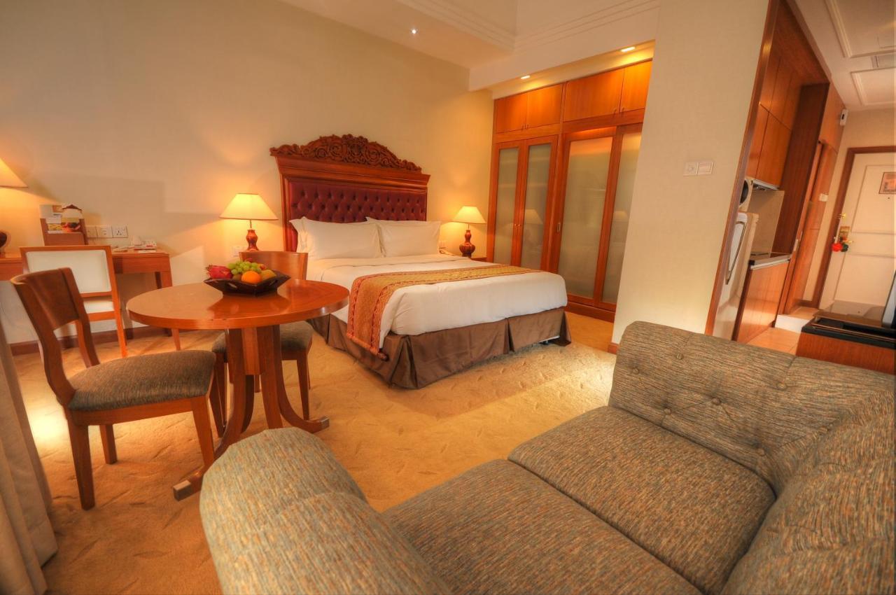 Royale Chulan Kuala Lumpur Hotel Kültér fotó A suite at the Shangri-La Hotel, Kuala Lumpur