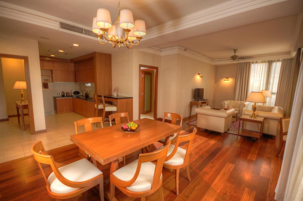 Royale Chulan Kuala Lumpur Hotel Kültér fotó A typical apartment